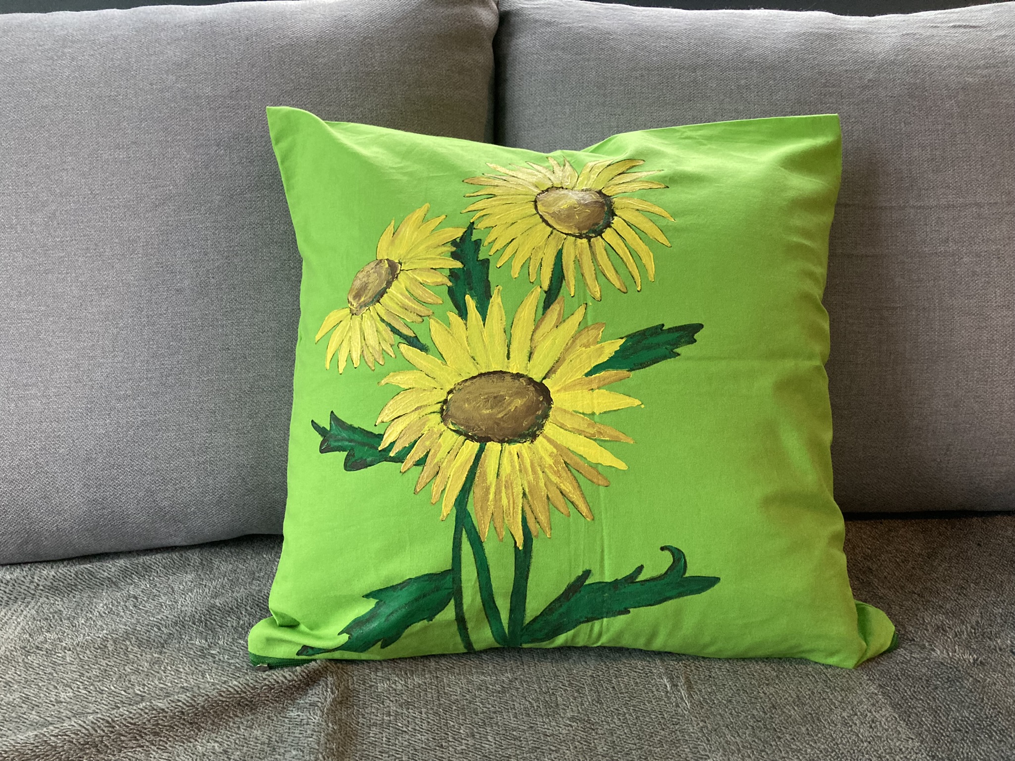 Pillowcase hand-painted with sunflowers